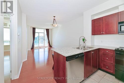 1506 - 1359 Rathburn Road E, Mississauga, ON - Indoor Photo Showing Kitchen With Double Sink