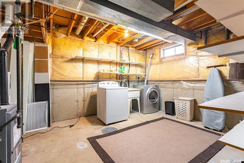 535 Bowman Lane, Saskatoon, SK - Indoor Photo Showing Laundry Room