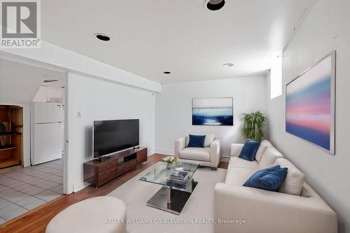 1340 Warden Avenue, Toronto, ON - Indoor Photo Showing Living Room