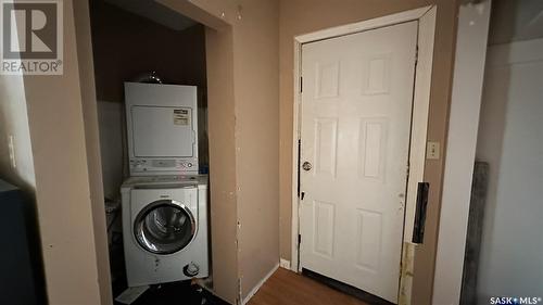 1250 Elliott Street, Regina, SK - Indoor Photo Showing Laundry Room