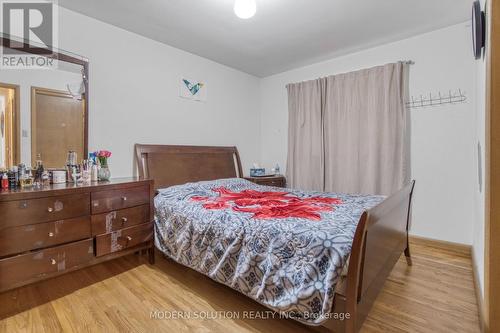 314 Strathcona Drive, Burlington, ON - Indoor Photo Showing Bedroom