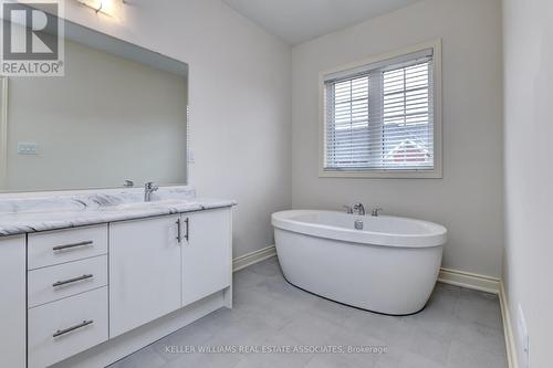 34 Attwater Drive E, Cambridge, ON - Indoor Photo Showing Bathroom