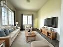 6313 Dores Drive, Niagara Falls, ON  - Indoor Photo Showing Living Room 