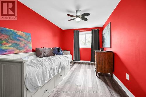 N - 25 Bryna Avenue, Hamilton, ON - Indoor Photo Showing Bedroom
