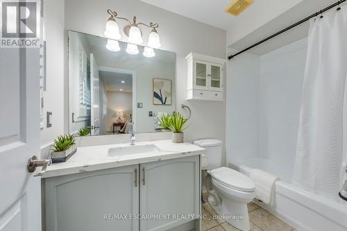 183 Featherstone Road, Milton, ON - Indoor Photo Showing Bathroom
