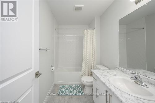 53 - 520 Grey Street, Brantford, ON - Indoor Photo Showing Bathroom