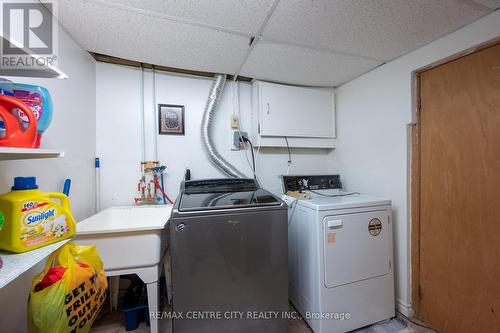 10 Locust Crescent, London, ON - Indoor Photo Showing Laundry Room