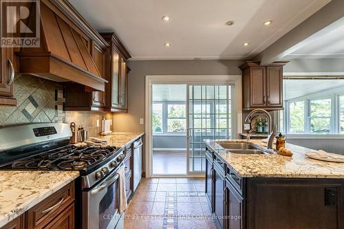 709 Galloway Crescent, London, ON - Indoor Photo Showing Kitchen With Double Sink With Upgraded Kitchen