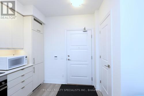 1109 - 36 Elm Drive W, Mississauga, ON - Indoor Photo Showing Other Room