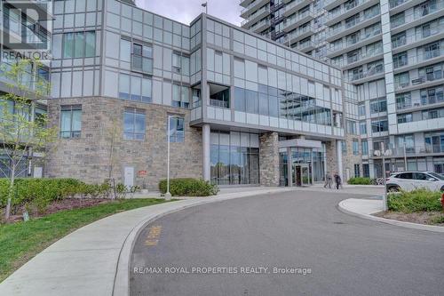 1910B - 4655 Metcalfe Avenue, Mississauga, ON - Outdoor With Facade