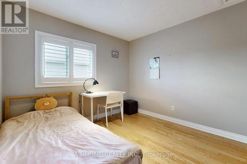 2502 Burnford Trail, Mississauga, ON - Indoor Photo Showing Bedroom