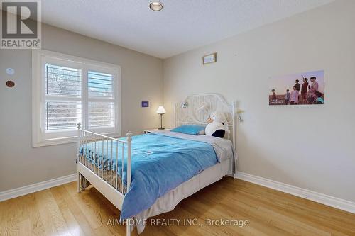 2502 Burnford Trail, Mississauga, ON - Indoor Photo Showing Bedroom