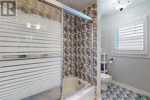 2502 Burnford Trail, Mississauga, ON - Indoor Photo Showing Bathroom