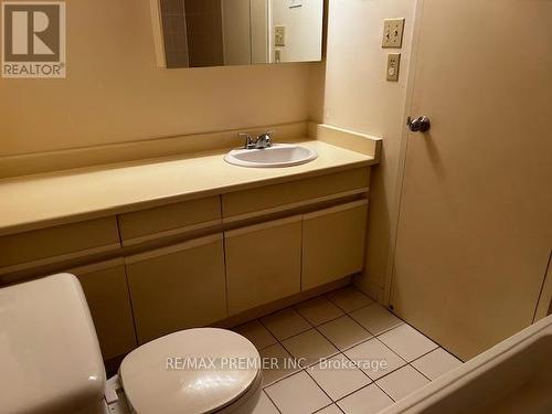 2908 - 1001 Bay Street, Toronto, ON - Indoor Photo Showing Bathroom