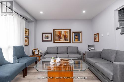21 Carter Drive S, Brampton, ON - Indoor Photo Showing Living Room