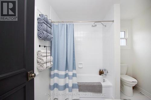 114 Bluffs Road, Clarington, ON - Indoor Photo Showing Bathroom