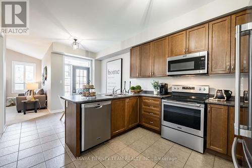 20 Chiswick Avenue, Whitby, ON - Indoor Photo Showing Kitchen With Stainless Steel Kitchen With Double Sink