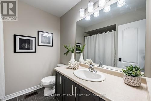 20 Chiswick Avenue, Whitby, ON - Indoor Photo Showing Bathroom