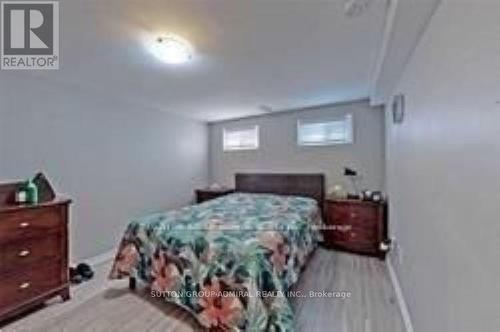 114 Cartier Crescent, Richmond Hill, ON - Indoor Photo Showing Bedroom