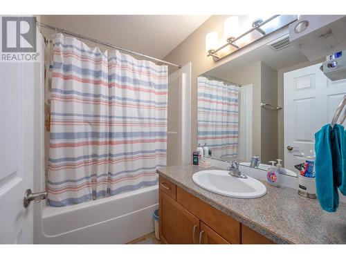 3363 Wilson Street Unit# 126, Penticton, BC - Indoor Photo Showing Bathroom