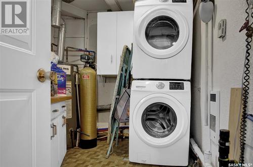 69 Mountain Drive, Sunset Cove, SK - Indoor Photo Showing Laundry Room