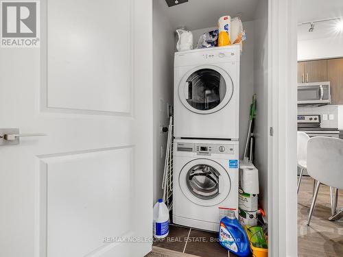 218 - 3600 Highway 7, Vaughan, ON - Indoor Photo Showing Laundry Room