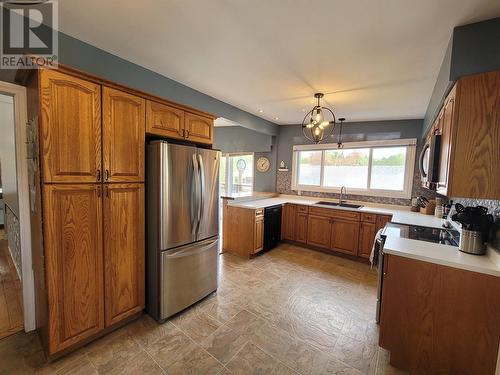 4901 Straume Avenue, Terrace, BC - Indoor Photo Showing Kitchen
