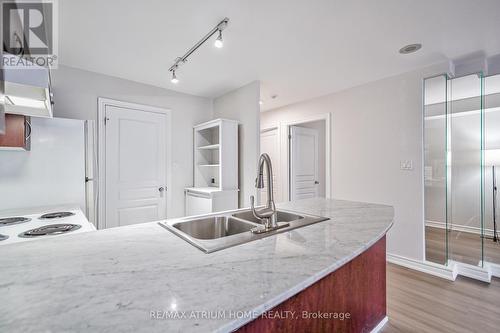 1502 - 801 Bay Street, Toronto, ON - Indoor Photo Showing Kitchen With Double Sink
