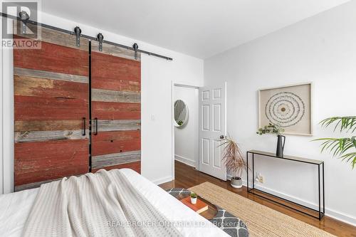 111 Manning Avenue, Toronto, ON - Indoor Photo Showing Bedroom