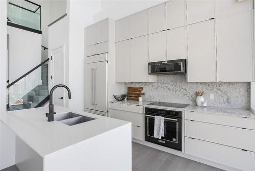 118 King Street E|Unit #Ph12, Hamilton, ON - Indoor Photo Showing Kitchen With Double Sink With Upgraded Kitchen