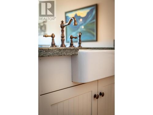 305 - 550 Rainbow Drive, Kaslo, BC -  Photo Showing Bathroom