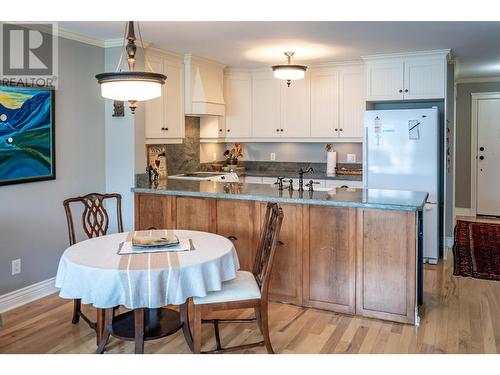 550 Rainbow Drive Unit# 305, Kaslo, BC - Indoor Photo Showing Dining Room