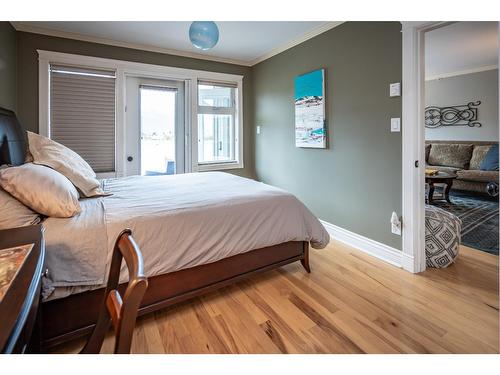 305 - 550 Rainbow Drive, Kaslo, BC - Indoor Photo Showing Bedroom