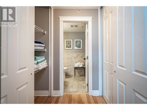 305 - 550 Rainbow Drive, Kaslo, BC - Indoor Photo Showing Bathroom