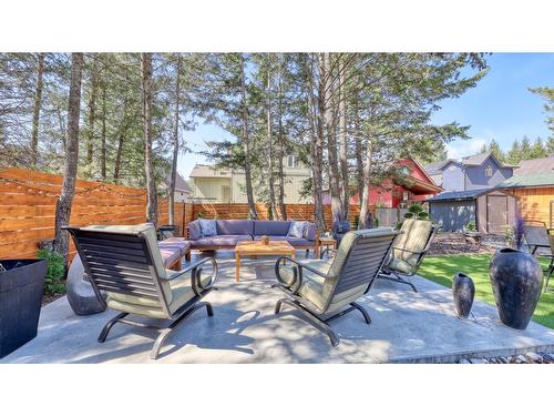 7501 Rivercrest Road, Radium Hot Springs, BC - Outdoor With Deck Patio Veranda