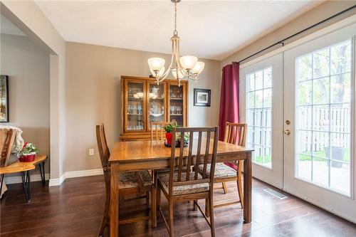 25 Caledonia Drive, Caledonia, ON - Indoor Photo Showing Dining Room