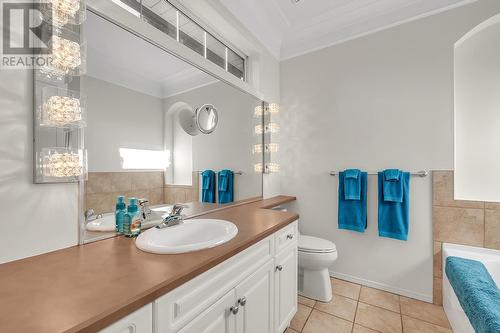 3037 Quail Crescent, Kelowna, BC - Indoor Photo Showing Bathroom