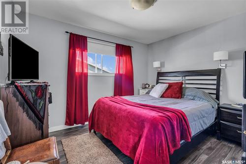 10 2Nd Avenue N, Martensville, SK - Indoor Photo Showing Bedroom