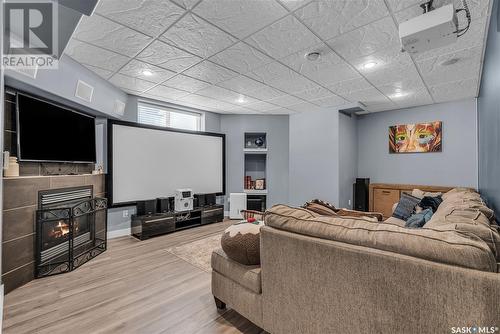 318 Lakeridge Drive, Warman, SK - Indoor With Fireplace