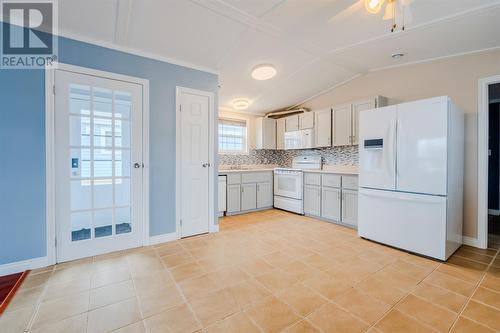 11 Fogwill Place, St. John'S, NL - Indoor Photo Showing Kitchen