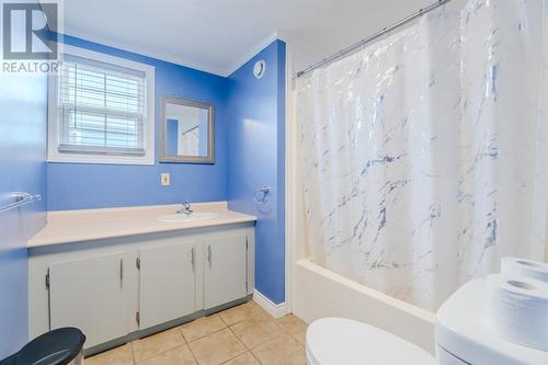 11 Fogwill Place, St. John'S, NL - Indoor Photo Showing Bathroom