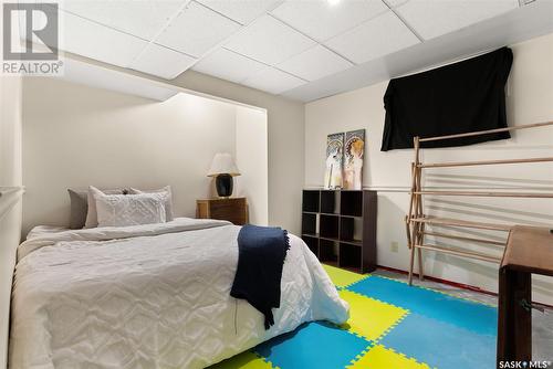 1210 Catley Bay N, Regina, SK - Indoor Photo Showing Bedroom