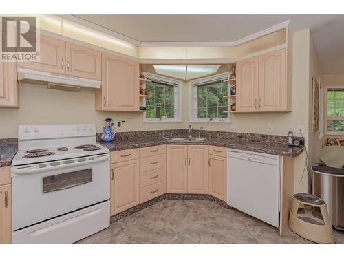 28 Novoting Road, Enderby, BC - Indoor Photo Showing Kitchen