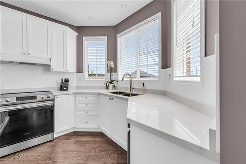 910 Cousens Terrace, Milton, ON - Indoor Photo Showing Kitchen With Double Sink