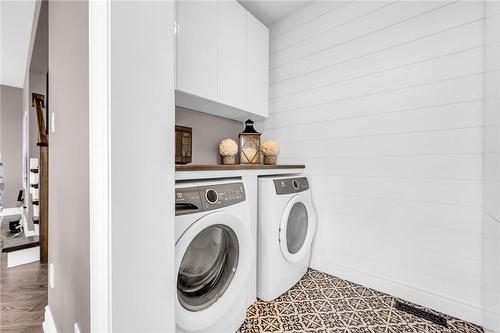 910 Cousens Terrace, Milton, ON - Indoor Photo Showing Laundry Room