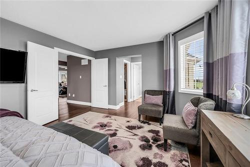910 Cousens Terrace, Milton, ON - Indoor Photo Showing Bedroom