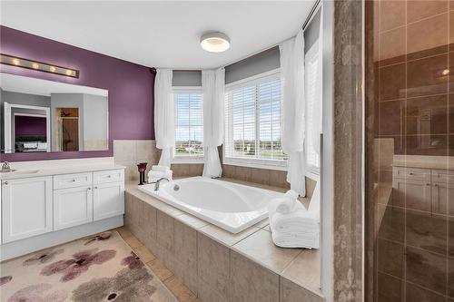 910 Cousens Terrace, Milton, ON - Indoor Photo Showing Bathroom