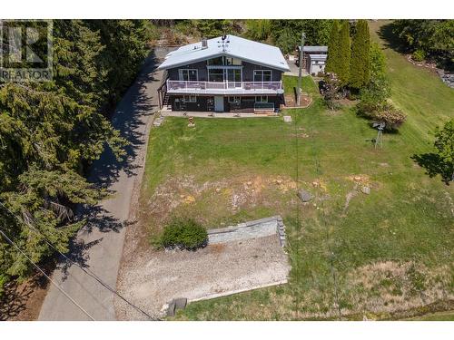 7553 Stampede Trail, Anglemont, BC - Outdoor