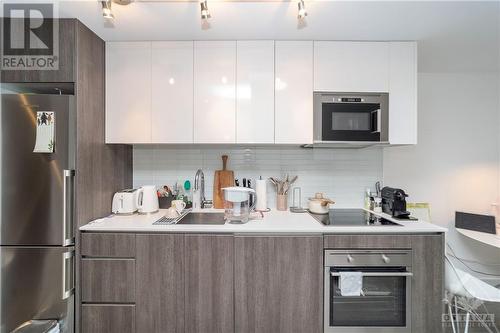 199 Slater Street Unit#1506, Ottawa, ON - Indoor Photo Showing Kitchen With Upgraded Kitchen