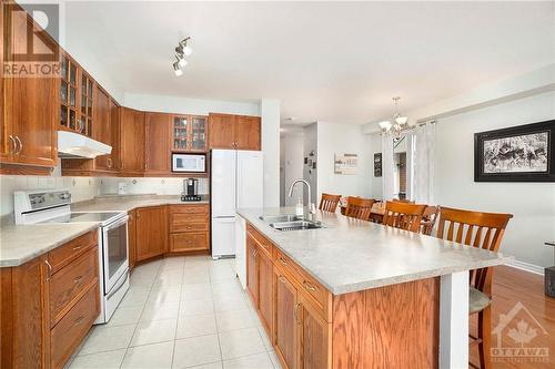 531 Devonwood Circle, Ottawa, ON - Indoor Photo Showing Kitchen With Double Sink